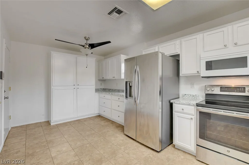 9036 Grayling, Las Vegas, NV 89134