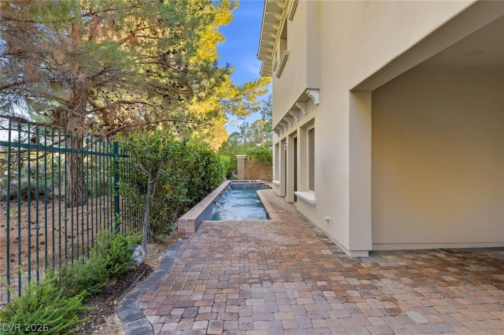 12056 Royal Dolnoch, Las Vegas, NV 89141