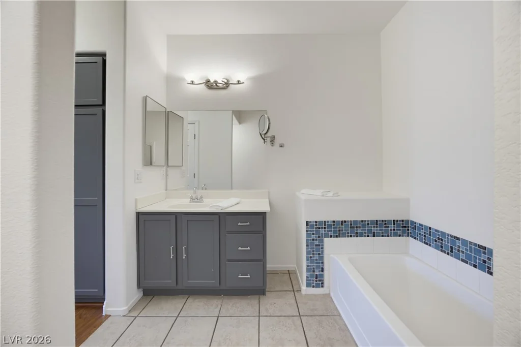 2291 Horizon Ridge, Henderson, NV 89052