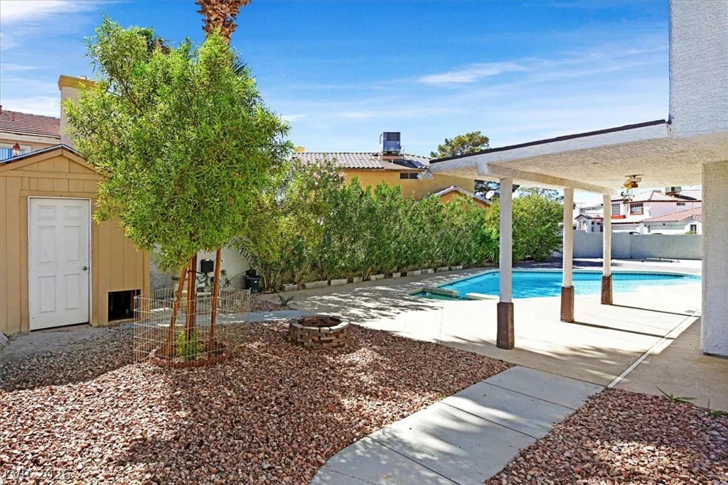 1715 Green Apple, Las Vegas, NV 89142