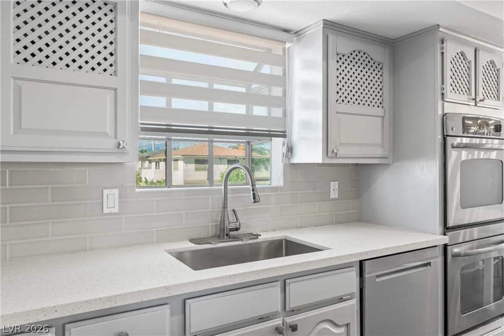 2824 Edmond, Las Vegas, NV 89146