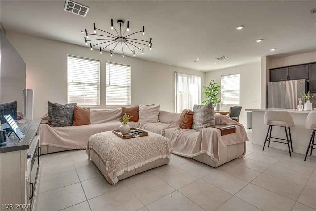 4715 Tindra, Las Vegas, NV 89121