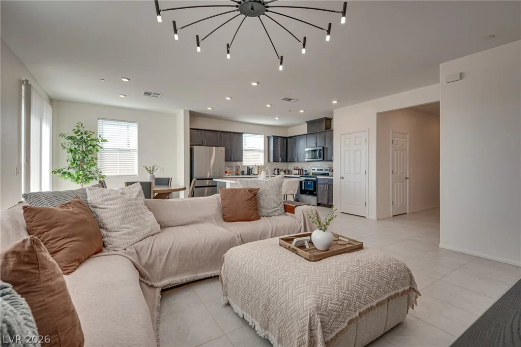 4715 Tindra, Las Vegas, NV 89121
