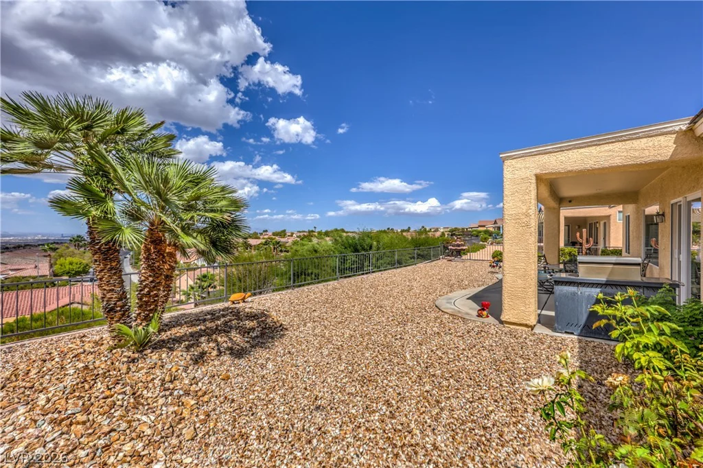 2550 Portsmouth Creek, Henderson, NV 89052