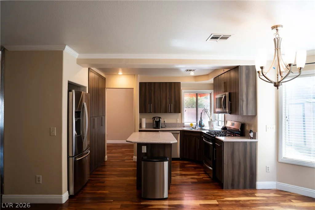 8301 Hollow Wharf, Las Vegas, NV 89128