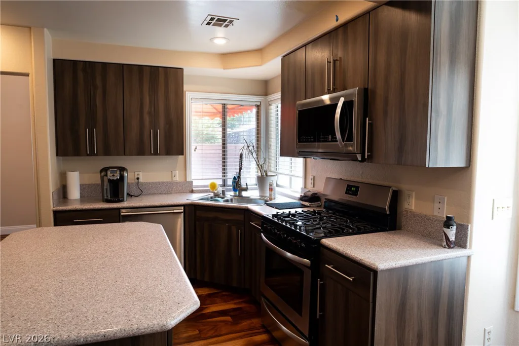 8301 Hollow Wharf, Las Vegas, NV 89128