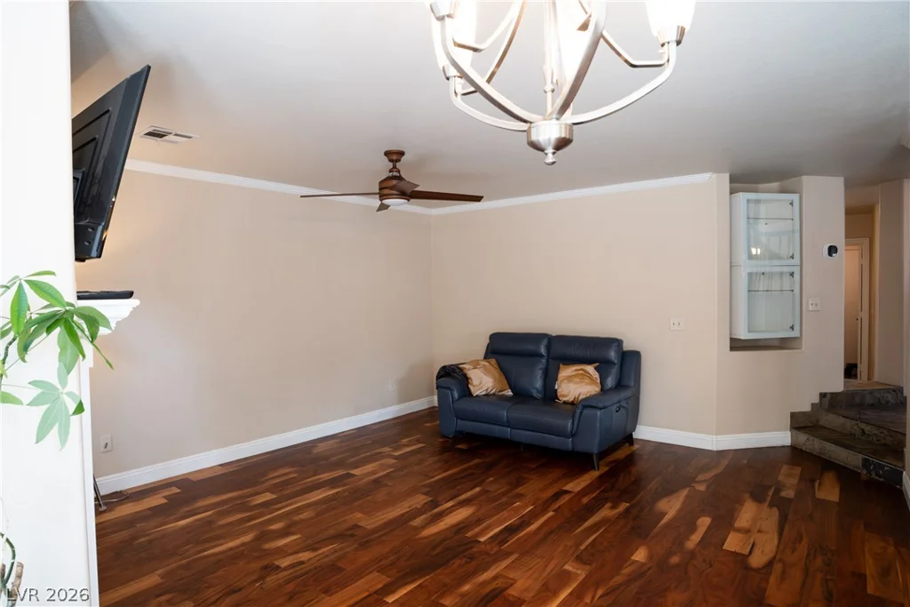 8301 Hollow Wharf, Las Vegas, NV 89128