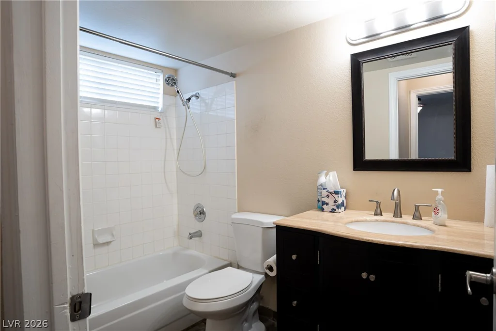 8301 Hollow Wharf, Las Vegas, NV 89128