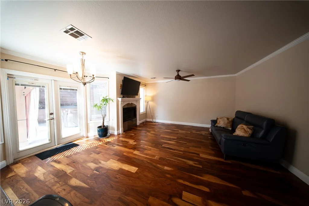 8301 Hollow Wharf, Las Vegas, NV 89128