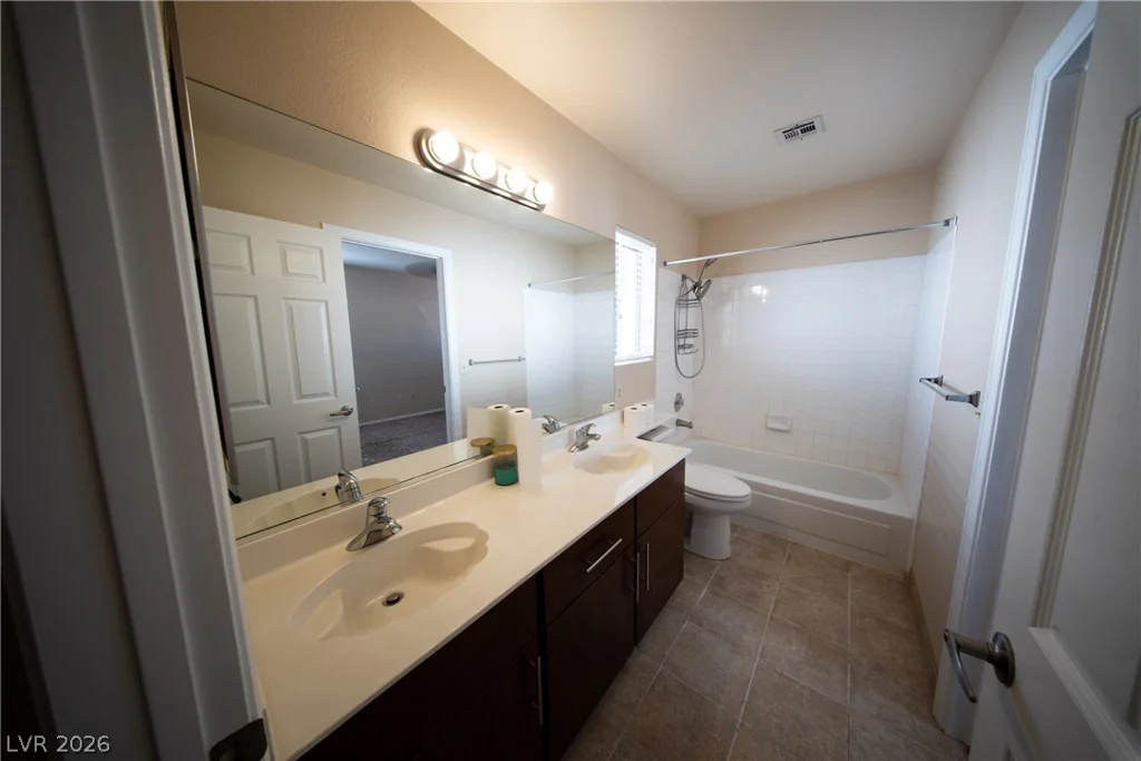 8301 Hollow Wharf, Las Vegas, NV 89128