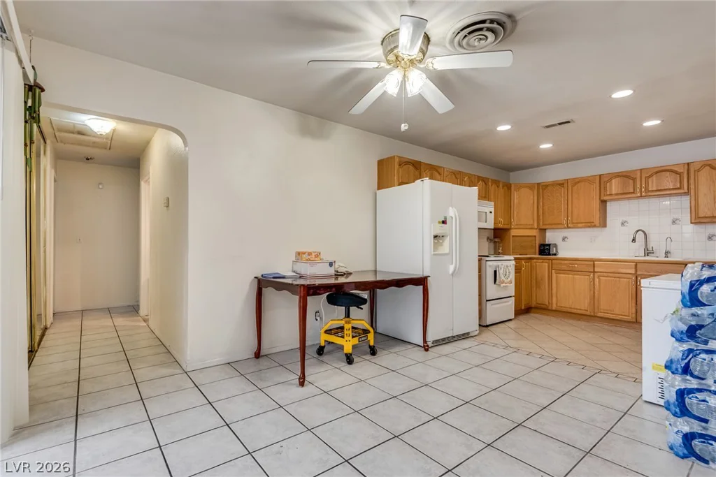 6436 Candlebrush, Las Vegas, NV 89107