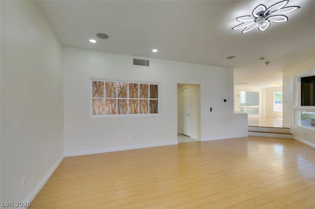 7989 Coronado Coast, Las Vegas, NV 89139
