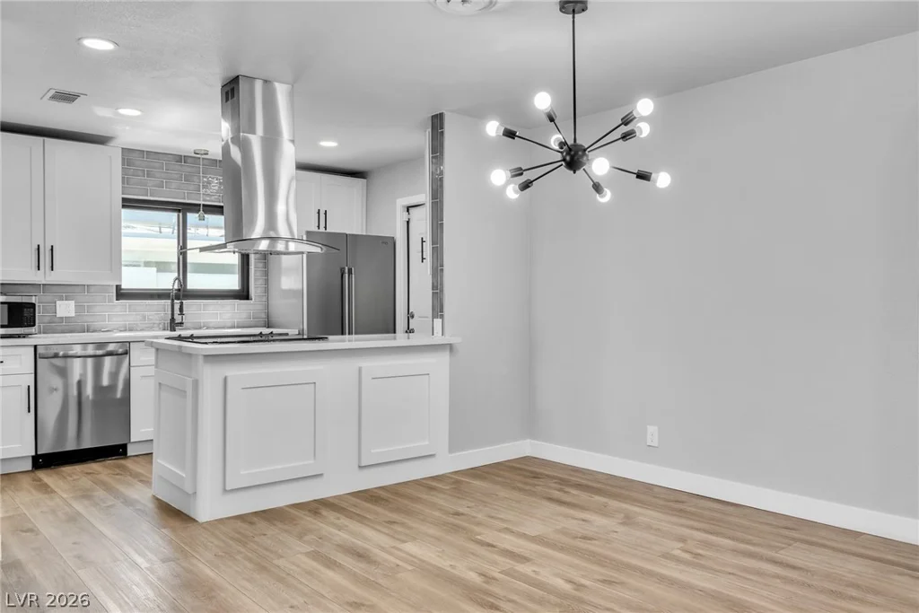 5804 Carmen, Las Vegas, NV 89108