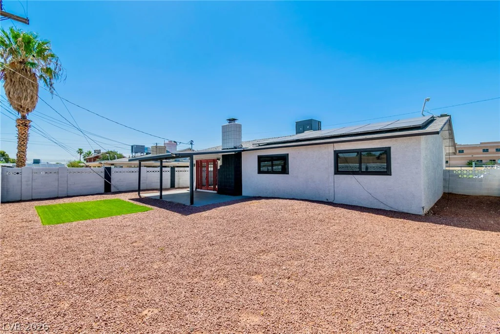 5804 Carmen, Las Vegas, NV 89108