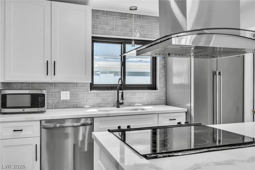 5804 Carmen, Las Vegas, NV 89108