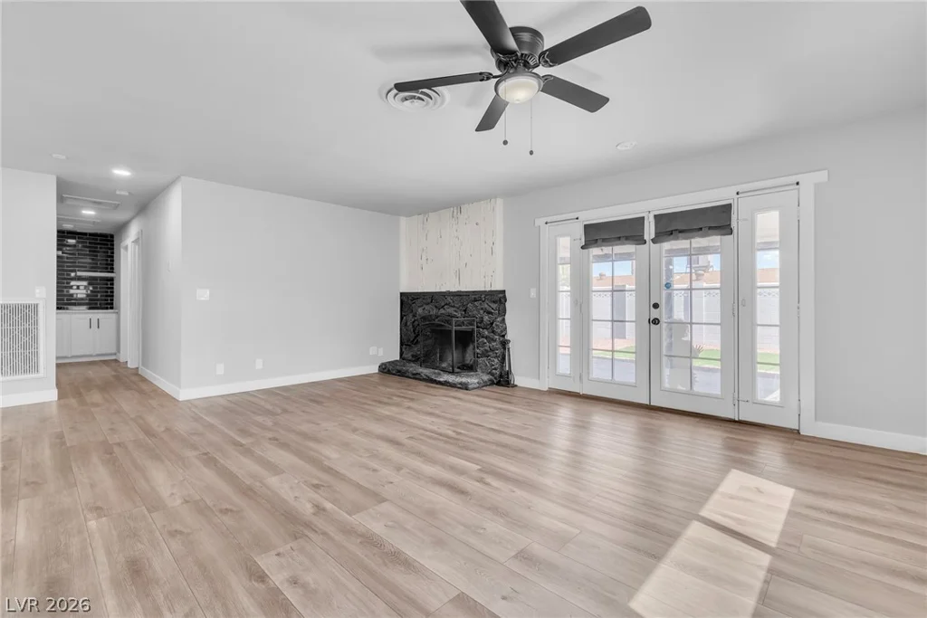 5804 Carmen, Las Vegas, NV 89108