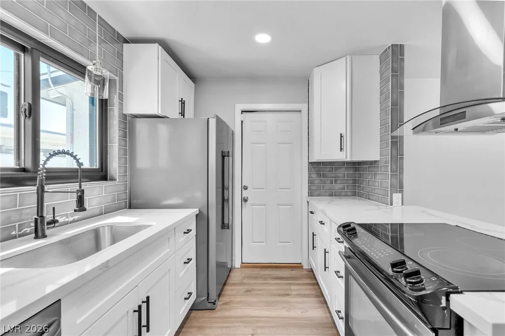 5804 Carmen, Las Vegas, NV 89108