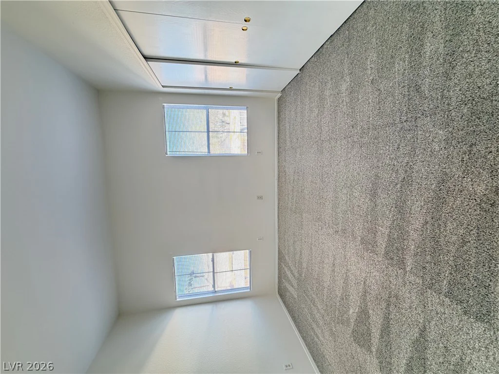 10245 Maryland, Las Vegas, NV 89183