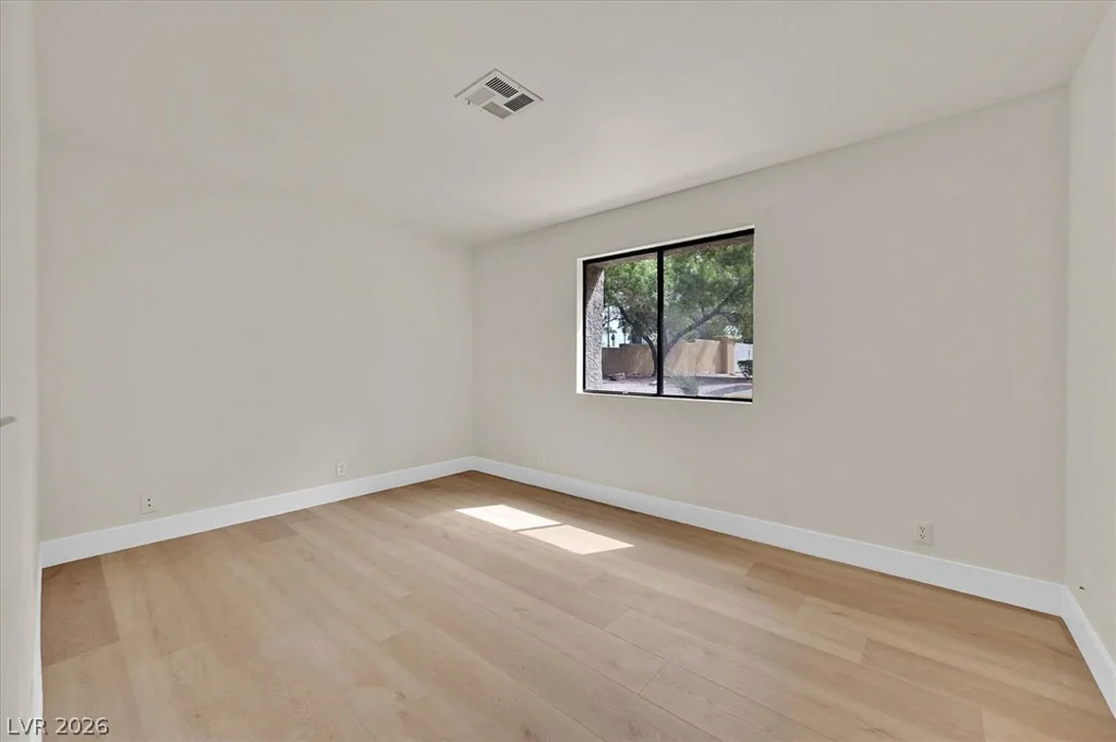 3151 Soaring Gulls, Las Vegas, NV 89128