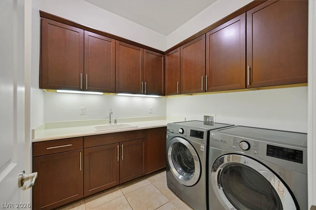 21 GRAND MASTERS, Las Vegas, NV 89141