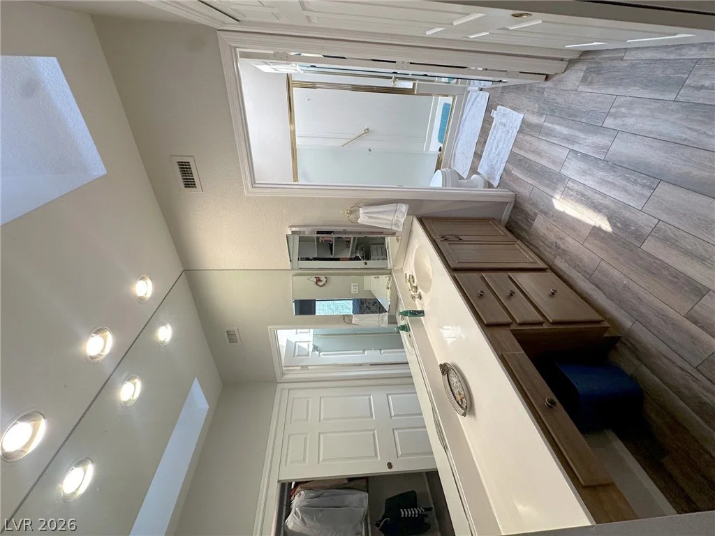 2428 Desert Butte, Las Vegas, NV 89134