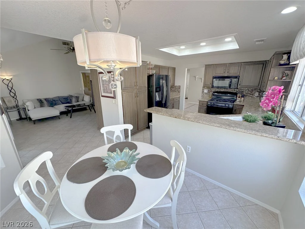 2428 Desert Butte, Las Vegas, NV 89134