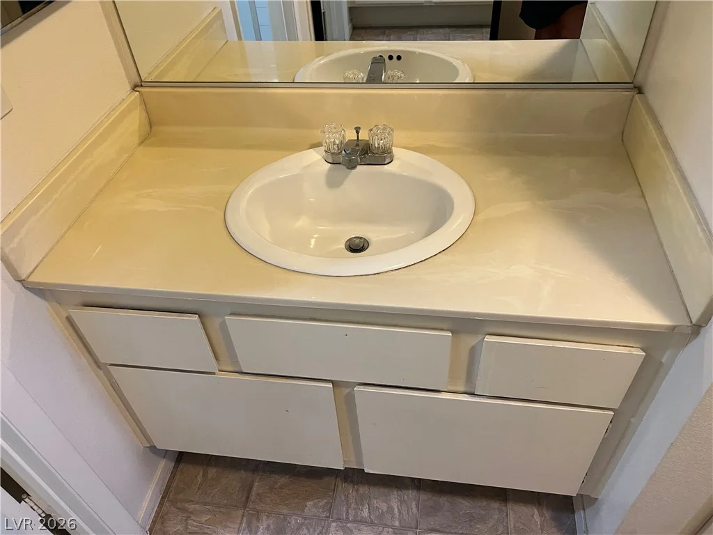 4747 Nara Vista, Las Vegas, NV 89103
