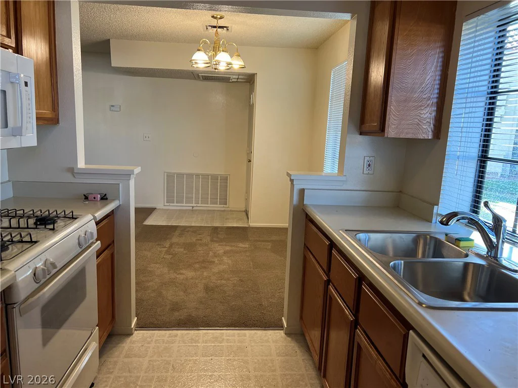 4747 Nara Vista, Las Vegas, NV 89103