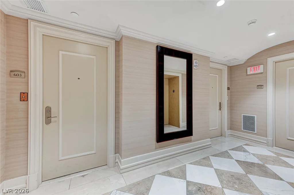 2777 Paradise, Las Vegas, NV 89109