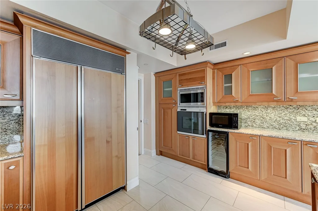 2777 Paradise, Las Vegas, NV 89109
