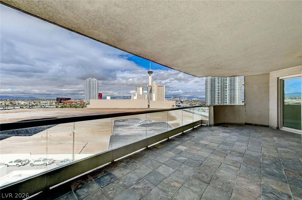 2777 Paradise, Las Vegas, NV 89109