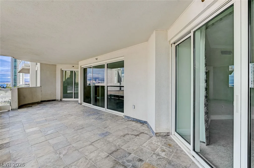 2777 Paradise, Las Vegas, NV 89109