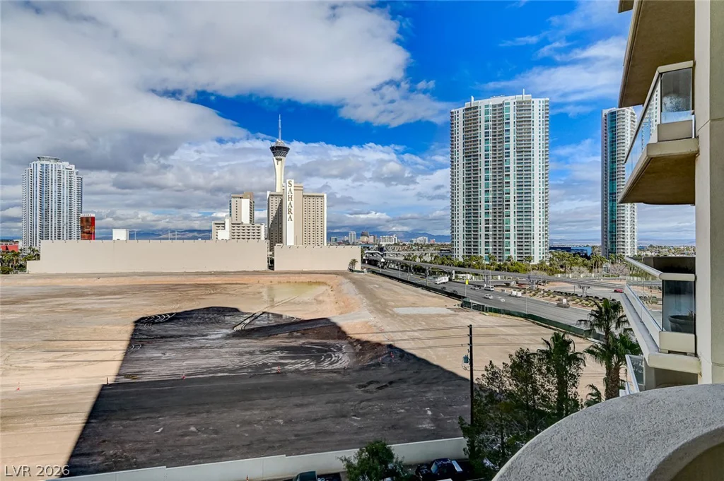 2777 Paradise, Las Vegas, NV 89109