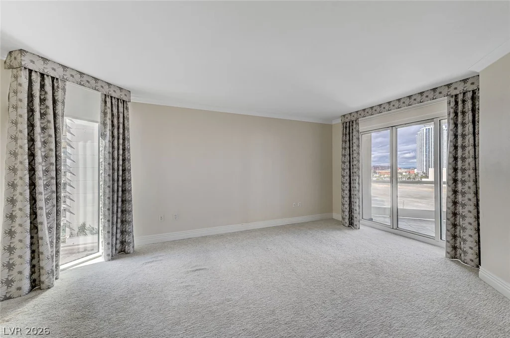 2777 Paradise, Las Vegas, NV 89109