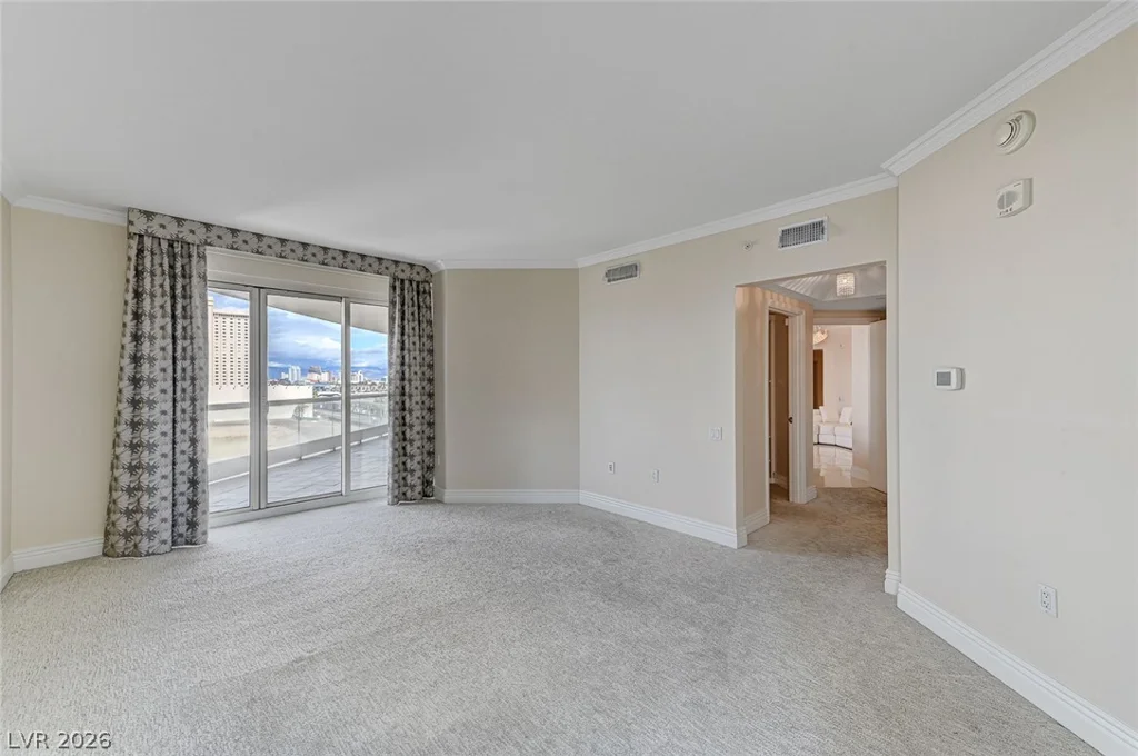 2777 Paradise, Las Vegas, NV 89109