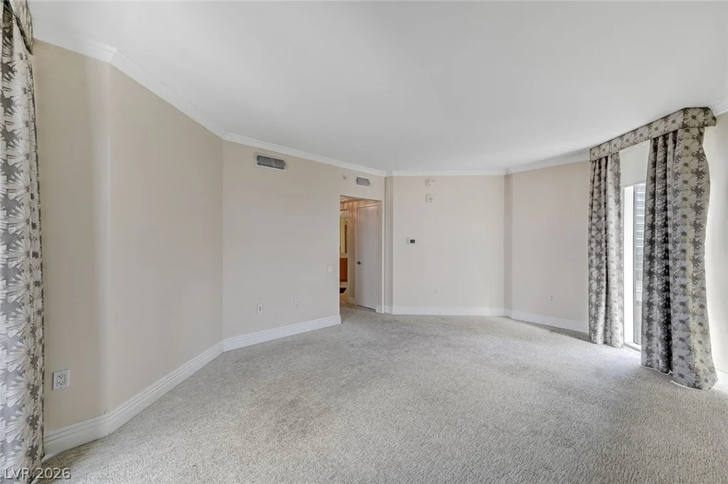 2777 Paradise, Las Vegas, NV 89109