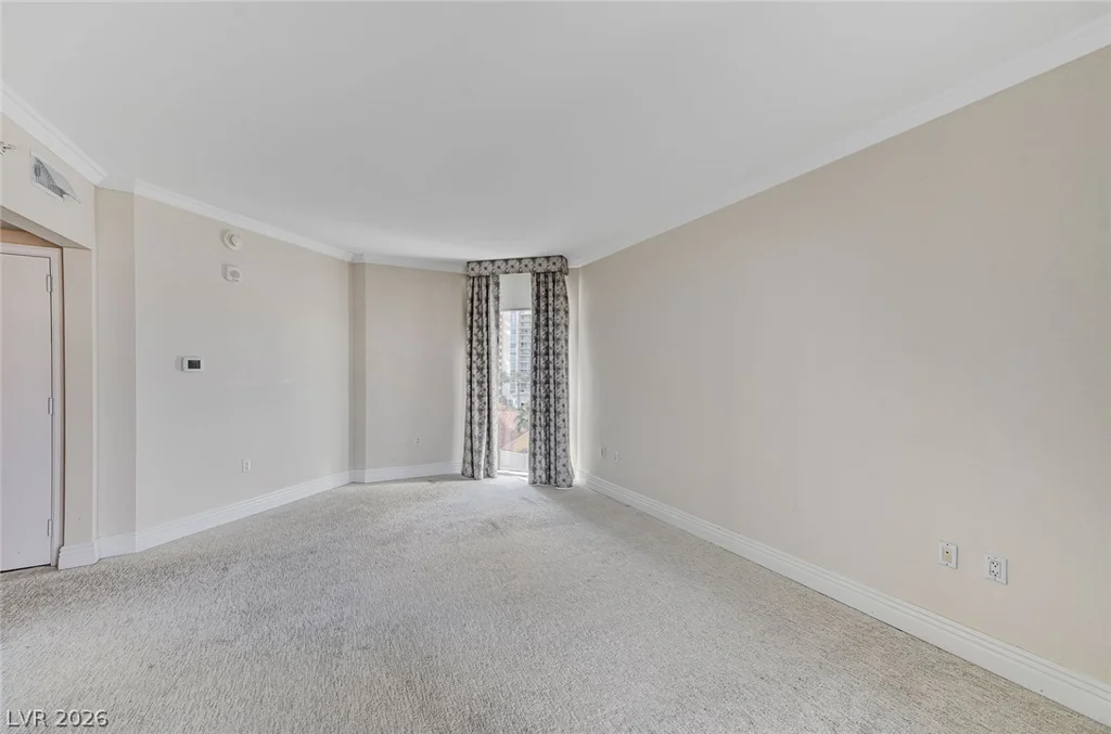 2777 Paradise, Las Vegas, NV 89109