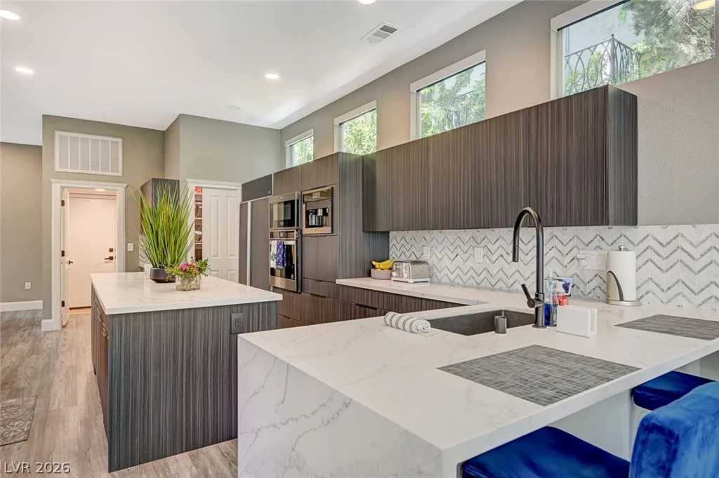 9005 Robinson Ridge, Las Vegas, NV 89117