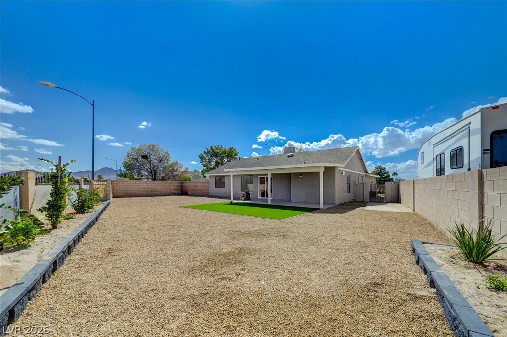 942 Anchor, Henderson, NV 89015