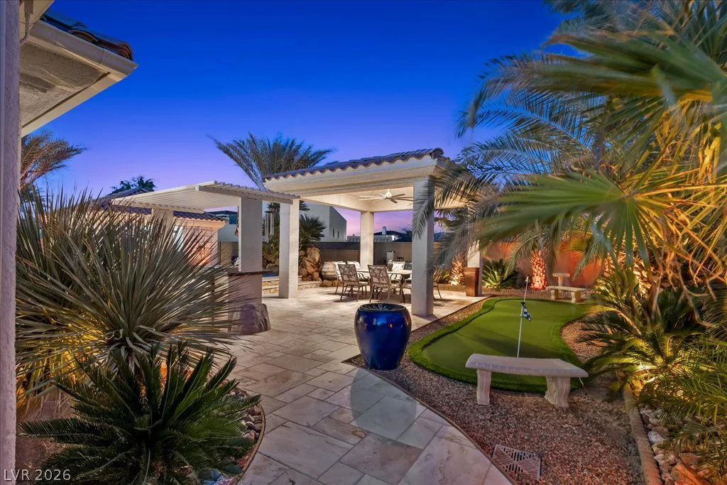 2204 Trident Maple, Las Vegas, NV 89117