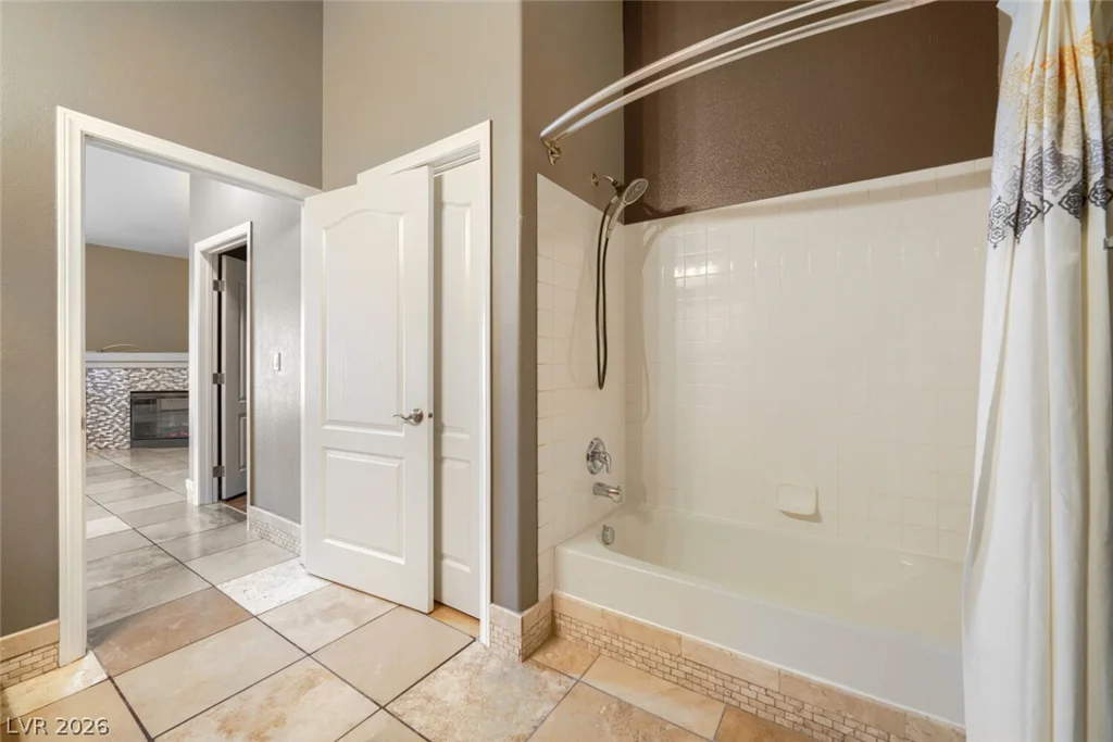 3545 Cactus Shadow, Las Vegas, NV 89129