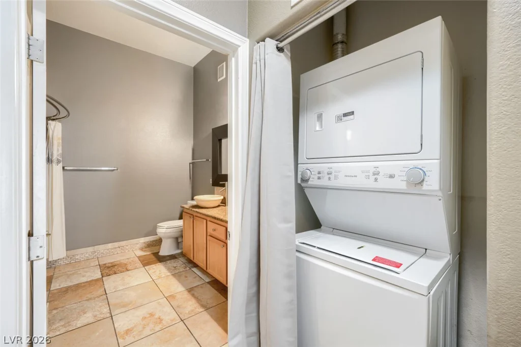 3545 Cactus Shadow, Las Vegas, NV 89129