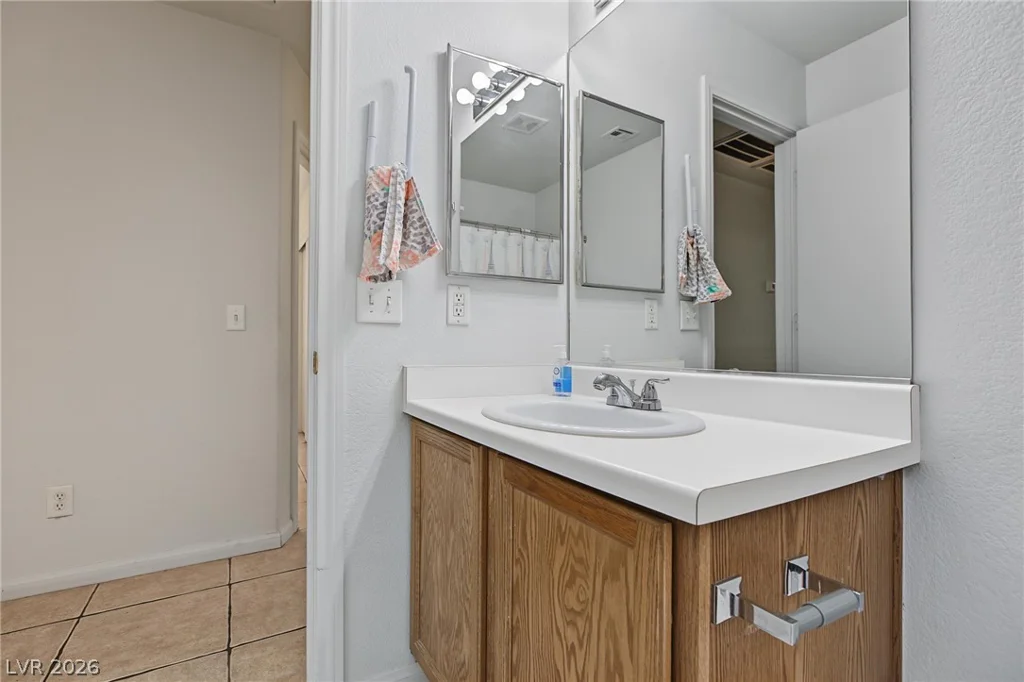 5643 Crowbush Cove, Las Vegas, NV 89122