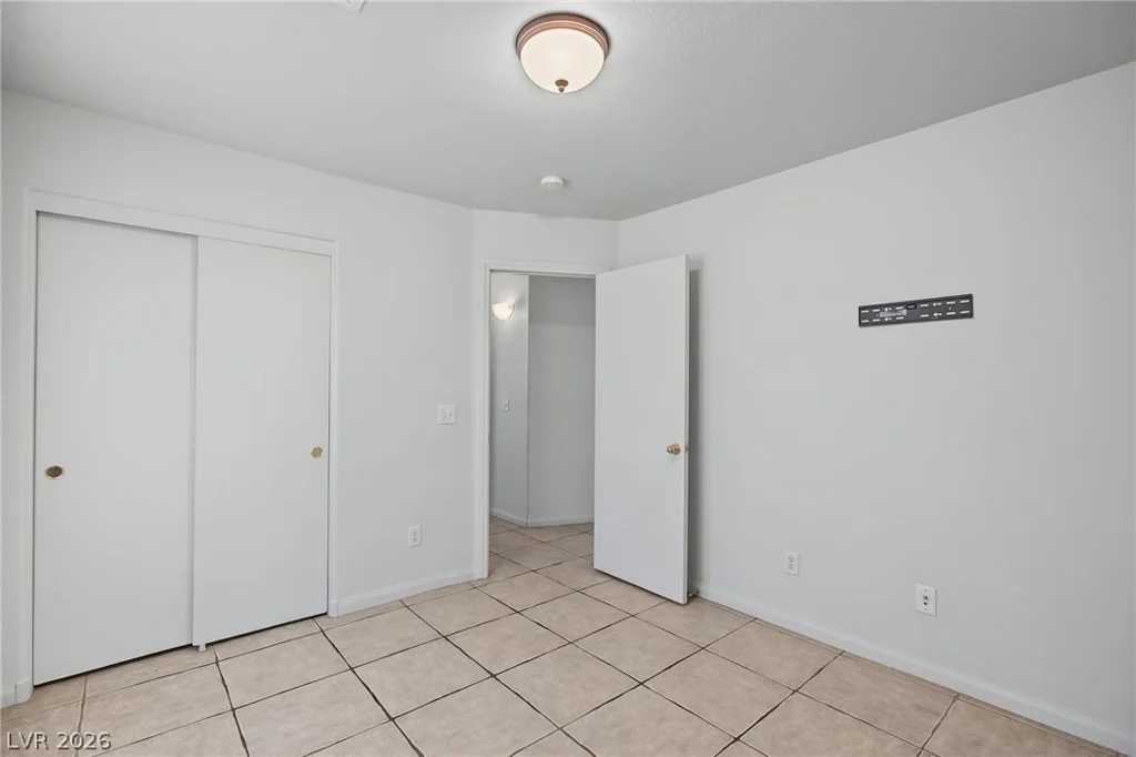 5643 Crowbush Cove, Las Vegas, NV 89122