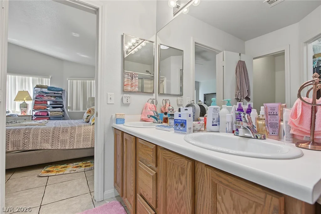 5643 Crowbush Cove, Las Vegas, NV 89122