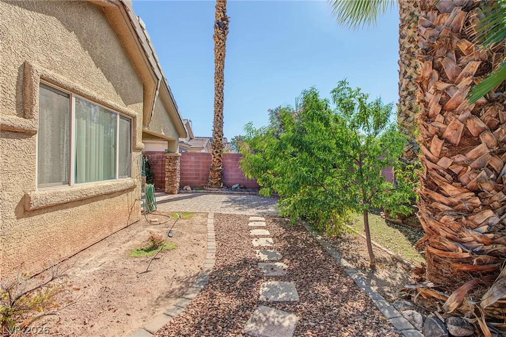 5643 Crowbush Cove, Las Vegas, NV 89122