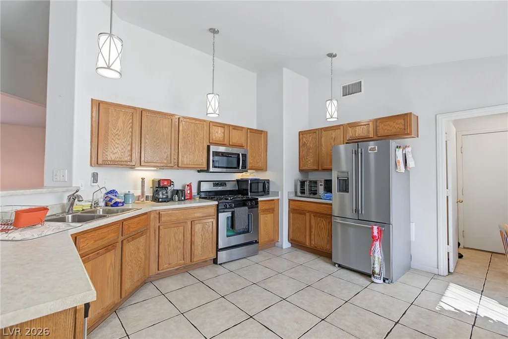5643 Crowbush Cove, Las Vegas, NV 89122