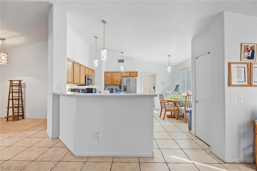 5643 Crowbush Cove, Las Vegas, NV 89122
