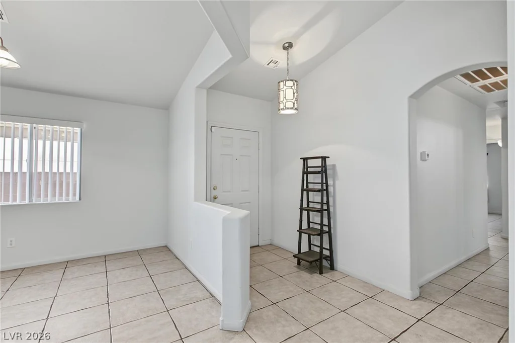 5643 Crowbush Cove, Las Vegas, NV 89122