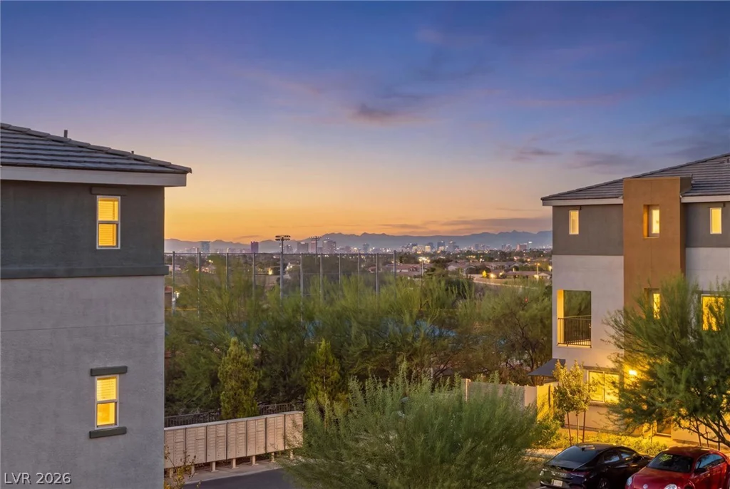 10059 Dazzling Sunrays, Las Vegas, NV 89129